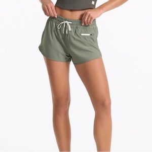 VUORI CLEMENTINE SHORTS ATHLETIC SPORTS ACTIVE EXERCISE WORKOUT GYM RUN